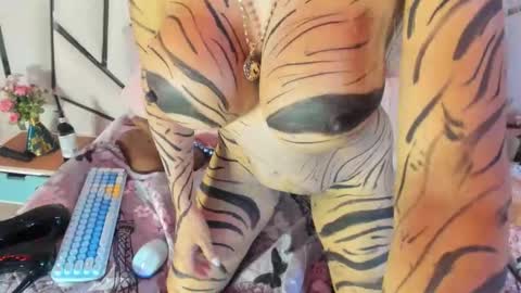 Elena online show from 10.17.25