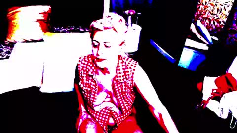 Snapshot of elenajuarez chatting on 01.10.25 ElenaJuarez online show from 01.10.25