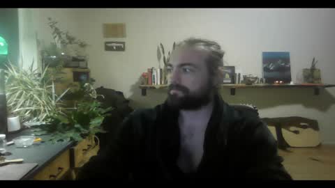 Snapshot of elephantfox chatting on 03.01.25 fox online show from 03.01.25