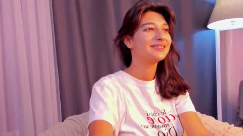 Snapshot of elfy_rare chatting on 10.01.25 Elfy online show from 10.01.25