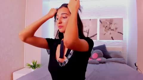 Snapshot of elfy_rare chatting on 10.17.25 Elfy online show from 10.17.25