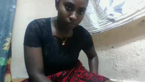 Snapshot of eliannee chatting on 12.04.25 eliannee online show from 12.04.25