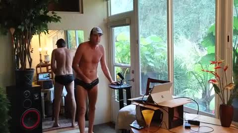 Snapshot of eliberator chatting on 10.05.25 eliberator online show from 10.05.25