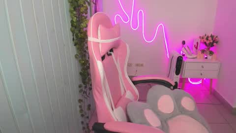 elieiza_xo online show from 11.26.25