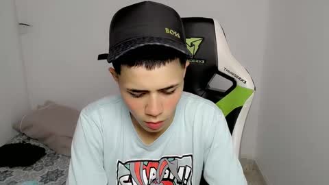 Snapshot of elii_797 chatting on 03.11.25 bby-santy online show from 03.11.25