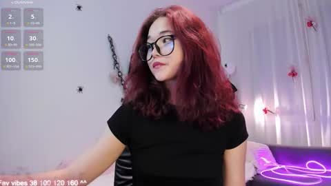 Snapshot of elimeowy chatting on 10.20.25 Hey Im Elizzi. Lets have fun and enjoy together online show from 10.20.25
