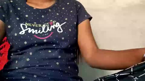 Snapshot of elina_roy03 chatting on 10.25.25 elina_roy03 online show from 10.25.25