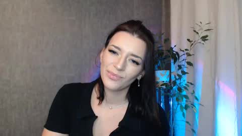 Snapshot of elinapretty chatting on 01.16.25 Elina online show from 01.16.25