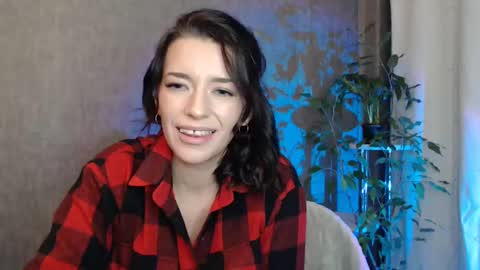 Snapshot of elinapretty chatting on 01.24.25 Elina online show from 01.24.25
