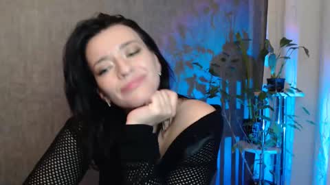 Snapshot of elinapretty chatting on 02.19.25 Elina online show from 02.19.25