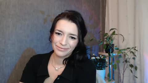 Snapshot of elinapretty chatting on 02.25.25 Elina online show from 02.25.25