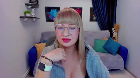 Snapshot of elisabethmills chatting on 12.29.24 Elisabeth online show from 12.29.24