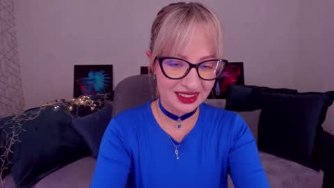 Snapshot of elisabethmills chatting on 02.27.25 Elisabeth online show from 02.27.25