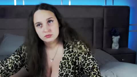 Snapshot of elisaminix_ chatting on 12.09.24 Elison online show from 12.09.24