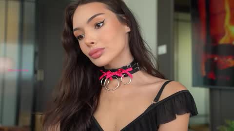 Snapshot of elisonnina chatting on 10.06.25 Nina online show from 10.06.25