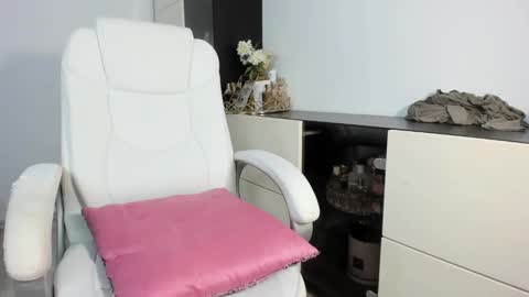 Snapshot of elissavibe chatting on 02.03.25 Elisa Promotion online show from 02.03.25