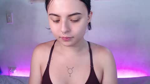 Snapshot of elizabeth_taylorxxx chatting on 02.24.25 Elizabeth Taylor online show from 02.24.25
