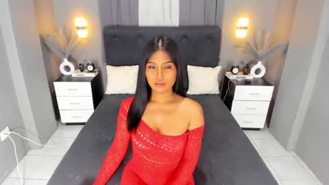 Snapshot of ella______ chatting on 12.07.24 Ella online show from 12.07.24