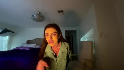 ella_ella_ella_ay online show from 10.06.25