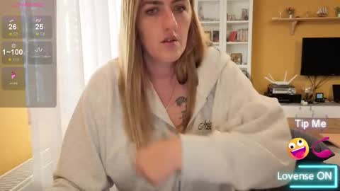 Snapshot of ella_max_live chatting on 09.27.25 Ella  Max online show from 09.27.25