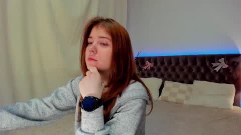Snapshot of ella_mayers chatting on 02.13.25 Ella Mayers online show from 02.13.25