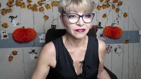 EllaBonito online show from 11.15.25