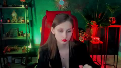 Snapshot of ellahorton chatting on 02.28.25 Ella online show from 02.28.25