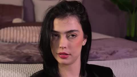 Snapshot of ellediane chatting on 02.17.25 Elle Diane online show from 02.17.25