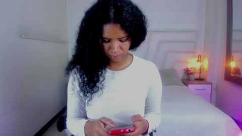 Snapshot of ellie_alves chatting on 02.05.25 Ellie online show from 02.05.25