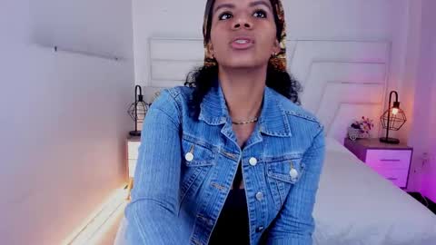 Snapshot of ellie_alves chatting on 02.26.25 Ellie online show from 02.26.25