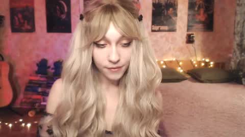 Snapshot of ellie_friendly chatting on 01.11.25 ellie_friendly online show from 01.11.25