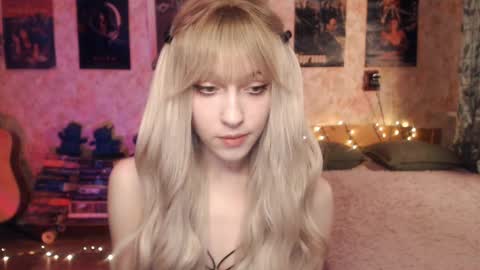 Snapshot of ellie_friendly chatting on 01.27.25 ellie_friendly online show from 01.27.25