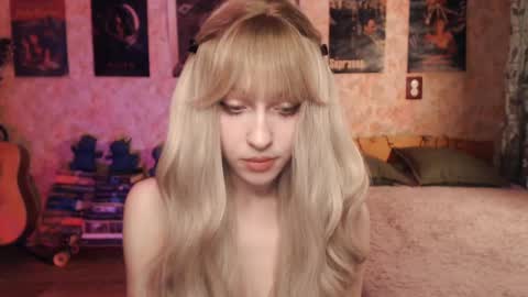 Snapshot of ellie_friendly chatting on 03.02.25 ellie_friendly online show from 03.02.25