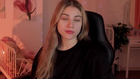 elliecutes online show from 01.19.25