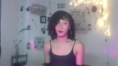 Snapshot of ellis_flowers chatting on 09.18.25 . online show from 09.18.25