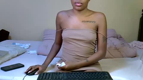 elllanna online show from 10.04.25