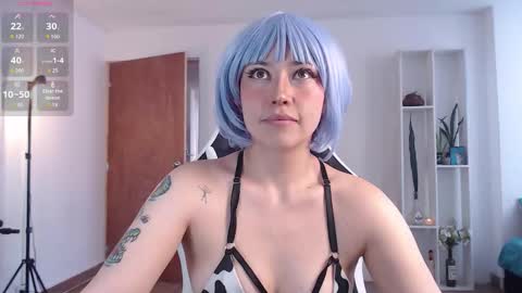 Snapshot of elly_uwuw chatting on 09.09.25 Emy Castro online show from 09.09.25