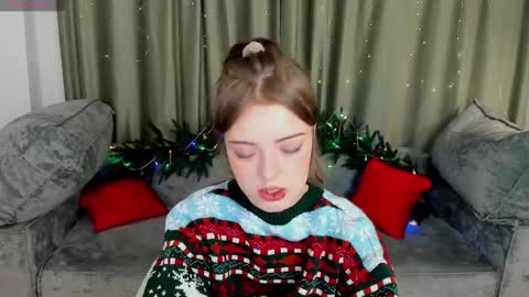 Snapshot of ellyford chatting on 12.08.24 Elly online show from 12.08.24