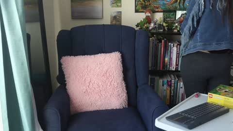 Snapshot of ellynaomi chatting on 01.17.25 Elly Naomi online show from 01.17.25