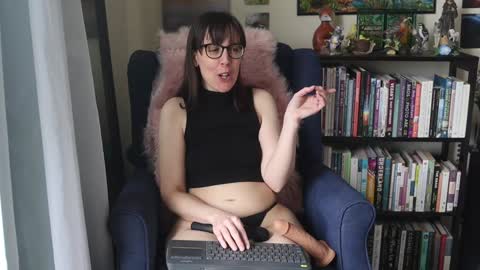 Snapshot of ellynaomi chatting on 02.08.25 Elly Naomi online show from 02.08.25