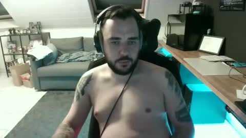 Snapshot of elmo__91 chatting on 10.17.25 Elmo online show from 10.17.25