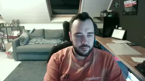 Snapshot of elmo__91 chatting on 10.26.25 Elmo online show from 10.26.25