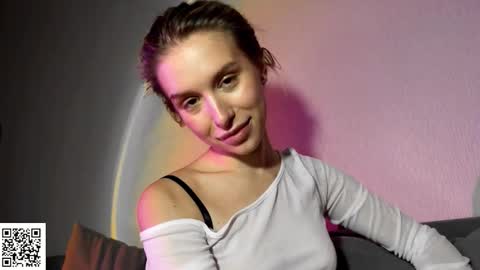 Elysia online show from 10.20.25