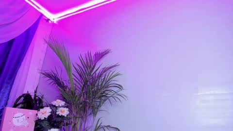 Ema Lambert  online show from 01.11.25