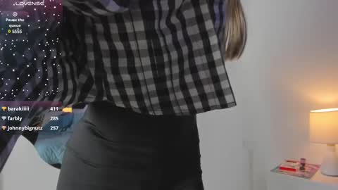 Snapshot of ema_porcaroli chatting on 02.14.25 Ema online show from 02.14.25