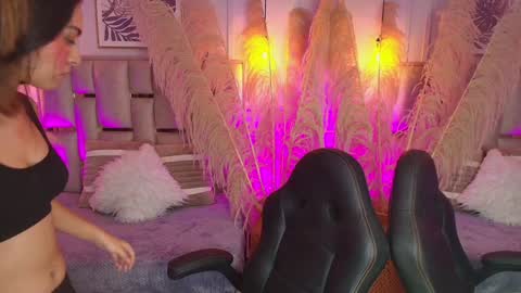 Snapshot of emelie_ch_ chatting on 01.16.25 Emily  online show from 01.16.25