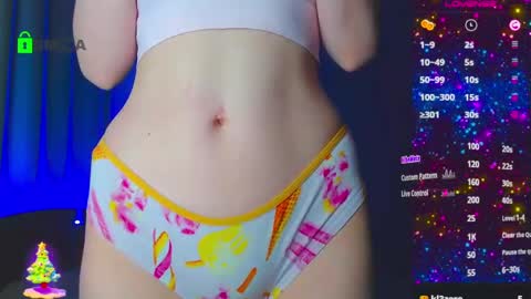 Snapshot of emelycrystal chatting on 02.02.25 Emely online show from 02.02.25