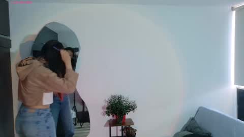 Snapshot of emerald_sparkles chatting on 09.14.25 sabrina online show from 09.14.25