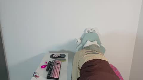 Snapshot of emerald_sparkles chatting on 09.28.25 sabrina online show from 09.28.25