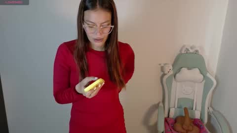 Snapshot of emerald_sparkles chatting on 10.22.25 sabrina online show from 10.22.25